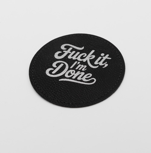 Patch de casquette personnalisable autocollant par gravure laser pour avoir un style unique