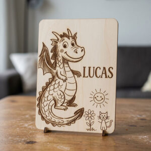 decoration en bois pour garder les souvenirs des dessins de vos enfants