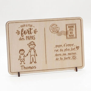 carte-postale cadeau fête des pères personnalisé avec le dessin de votre enfant par gravure laser cadeau à offrir petit prix